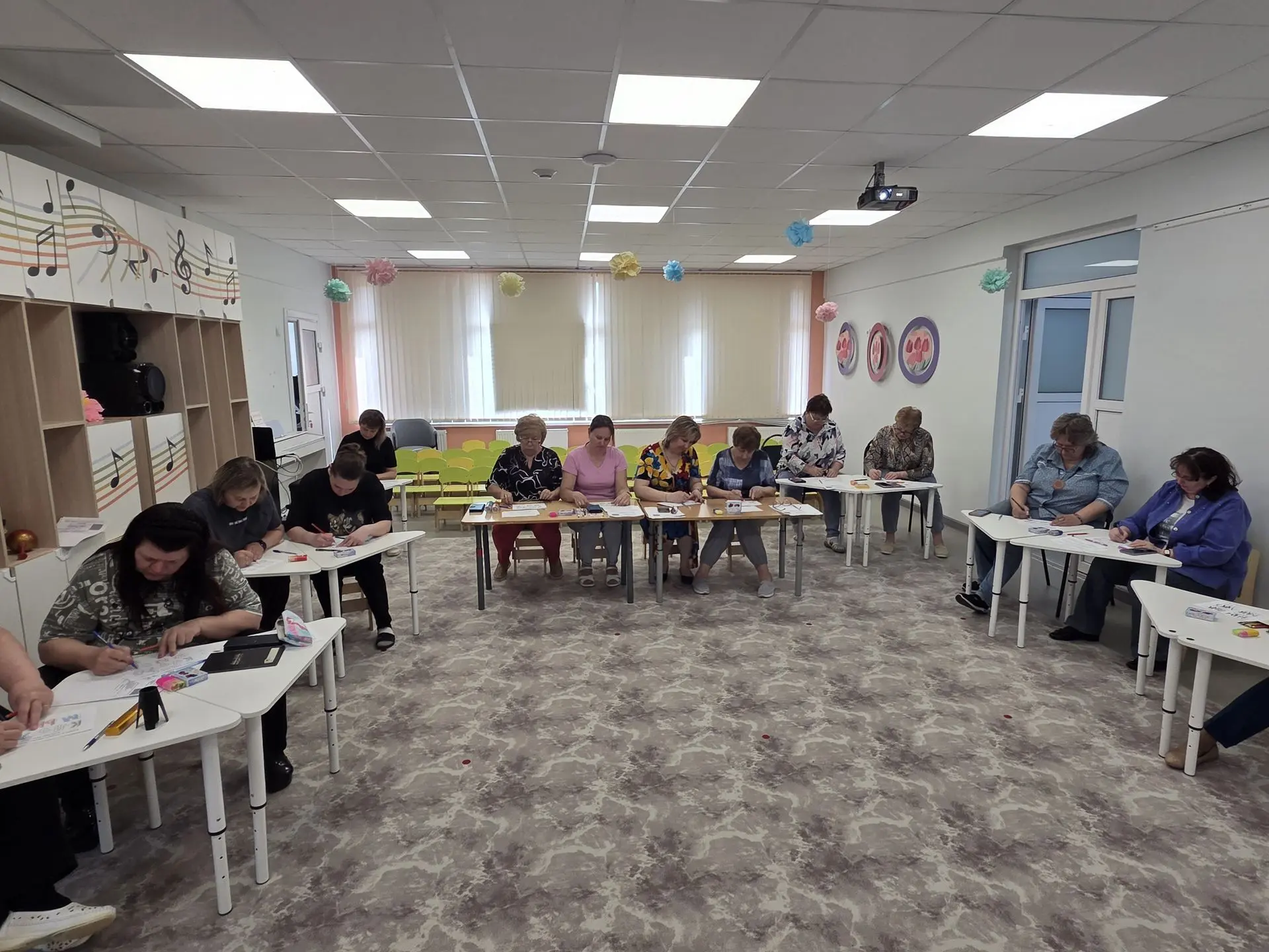 Учитель-логопед дошкольного отделения "Незабудка" Кудрявцева С.Н. провела  мастер-класс "Учиться мож