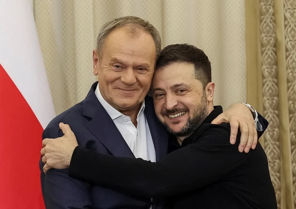 Польша больше не спешит истерить из-за Украины

Сегодня ночью на территории Польши взорвался неизвес