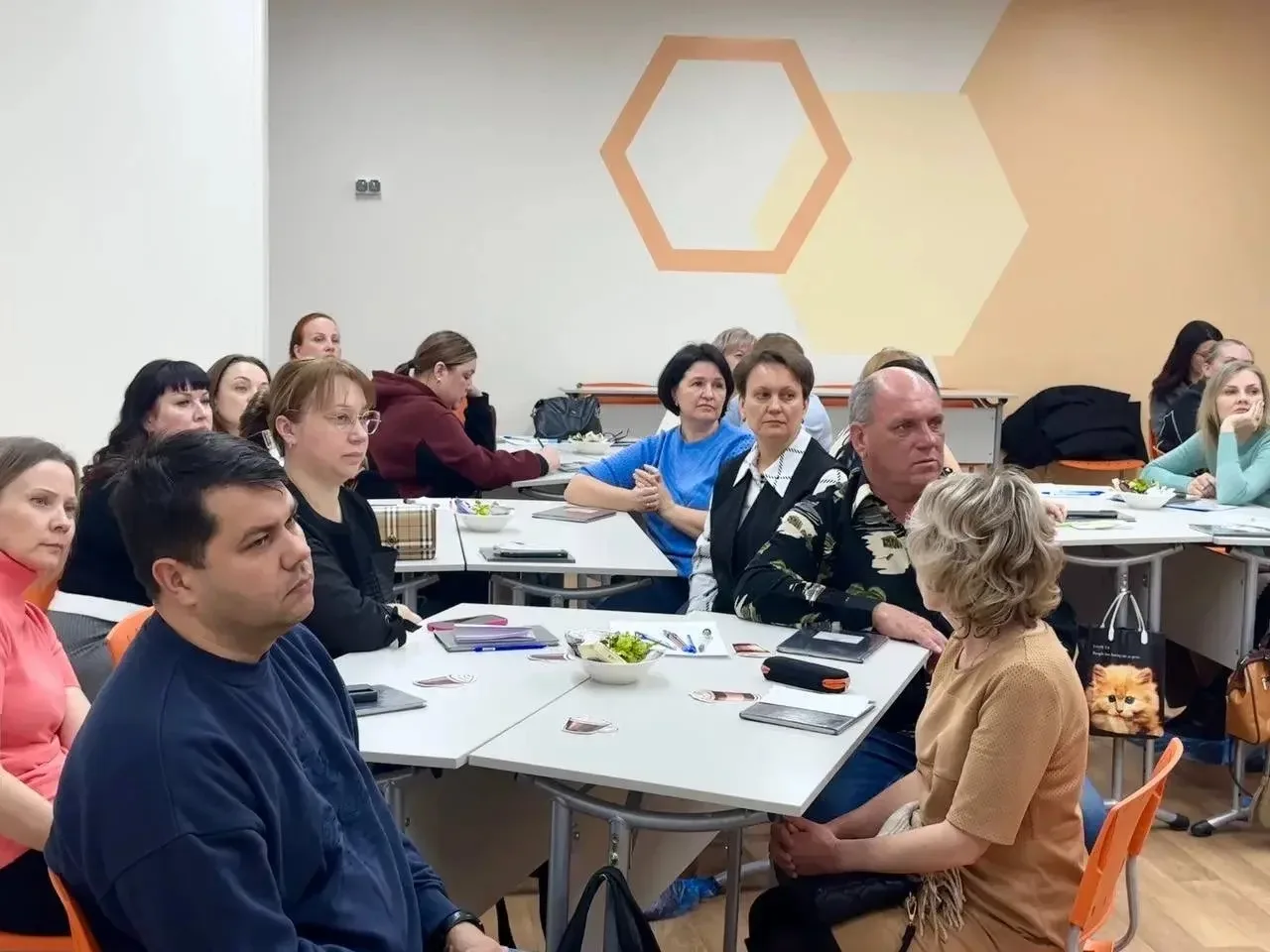 🧑‍🧑‍🧒‍🧒Вот и пролетела череда родительских собраний, охватившая все классы с 1 по 11. Это всегда важ