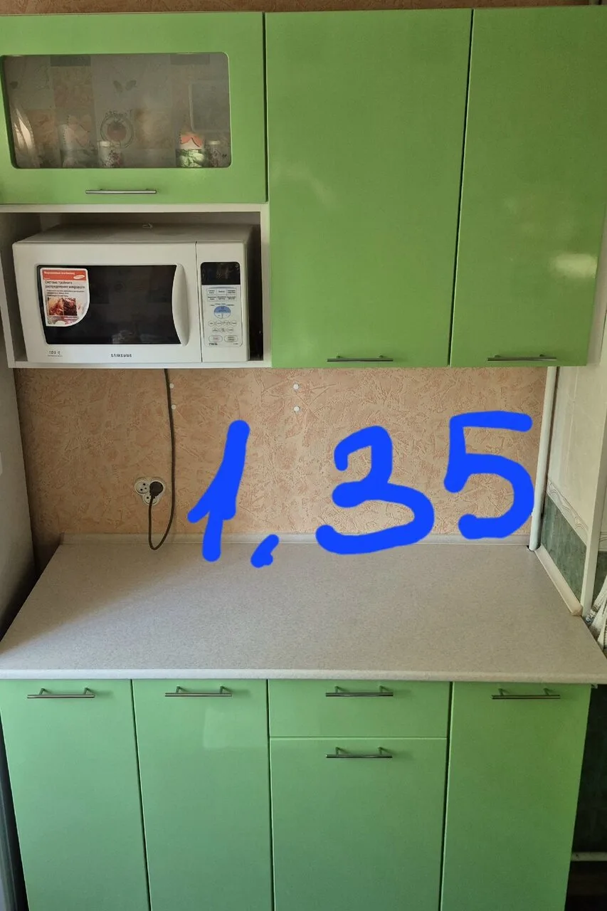 Продам кухню, размер на фото ,состояние хорошее, использовалась 4 года.цена 18 тыс руб. +79494829037