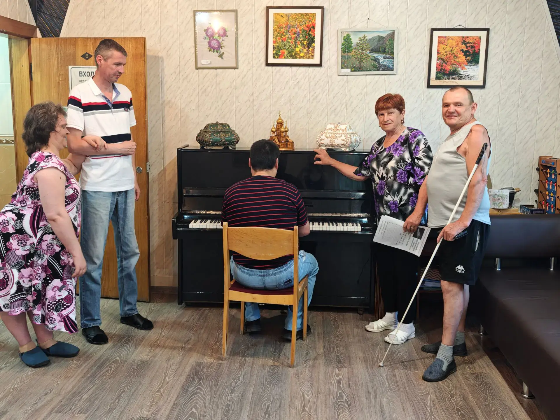 В Центре реабилитации "Надежда" отделения на Дунаевского прошел Вечер отдыха "Вечерние ...