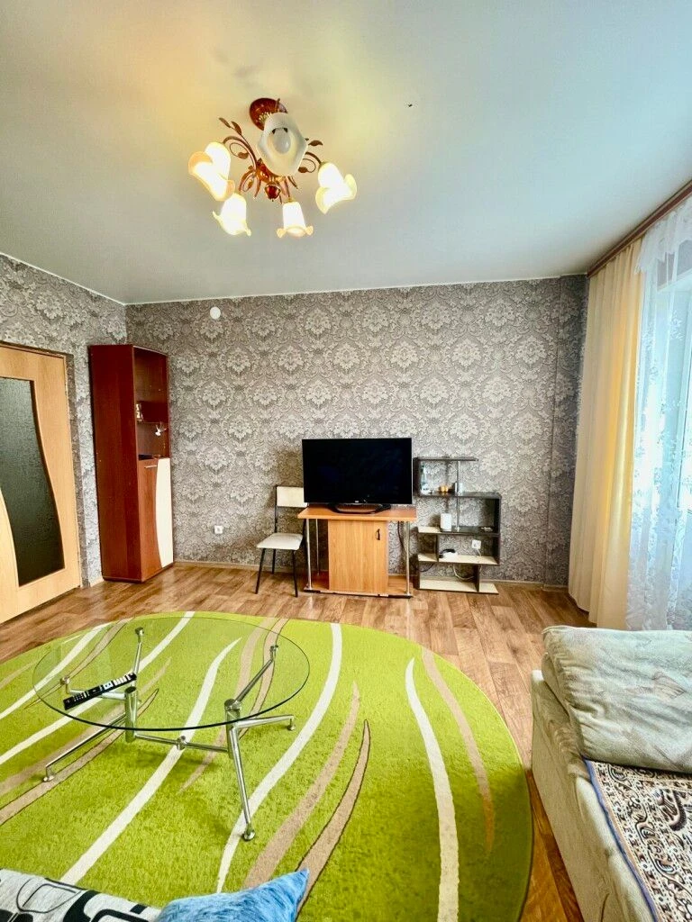 Двухкомнатная квартира, г. Ноябрьск, ул. Советская, д. 103