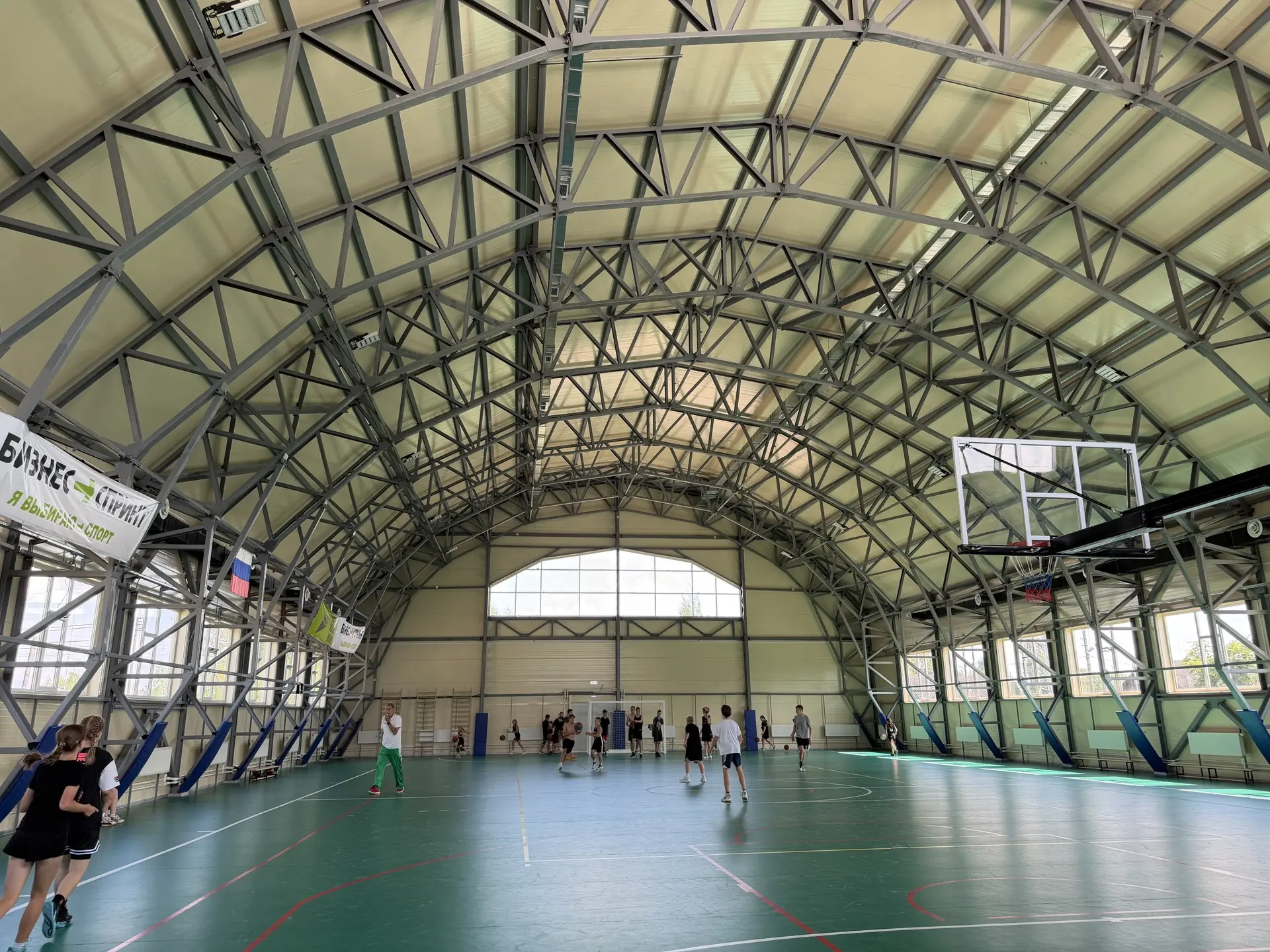 🏀 «Ребята занимаются с воодушевлением!» – в Мантурово губернатору Сергею Ситникову представили новы