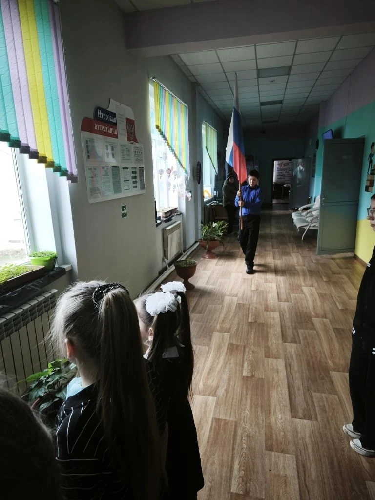 Сегодня состоялась предпоследняя в этом учебном году церемония выноса флага и исполнени...