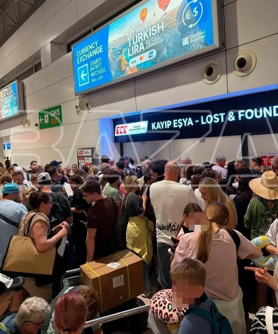 🧳Более 700 россиян прилетели в Турцию без багажа из-за поломки конвейерной ленты во Внуково, — СМИ.