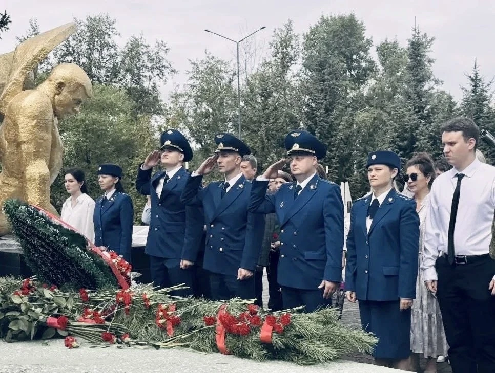 В День воинской славы: работники и ветераны прокуратуры Амурской области почтили память...
