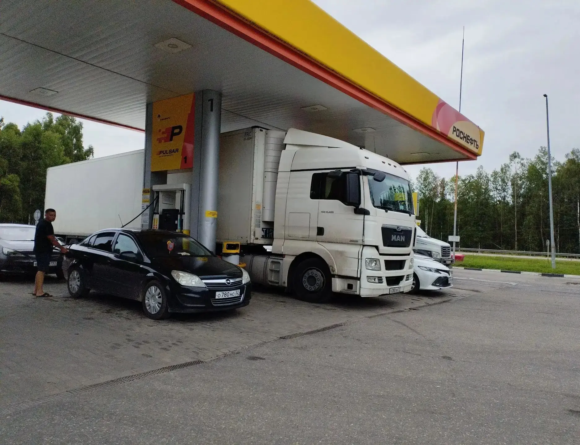🚗 Как сейчас отпускают топливо в нашем районе на автомобильных заправках «Роснефть» АЗ...