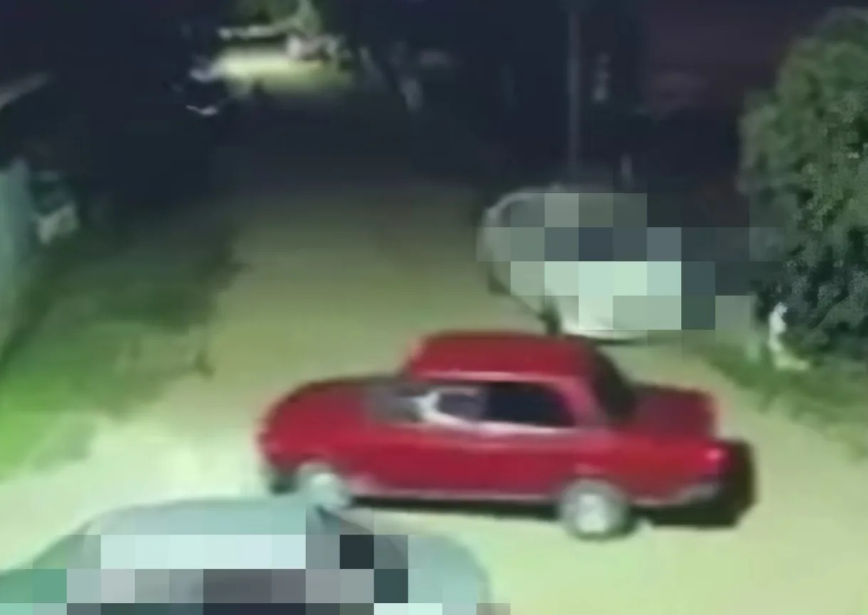 🚘🏘Шумный автомобиль стал причиной конфликта между мужчинами.

38-летний ейчанин, находясь вблизи с