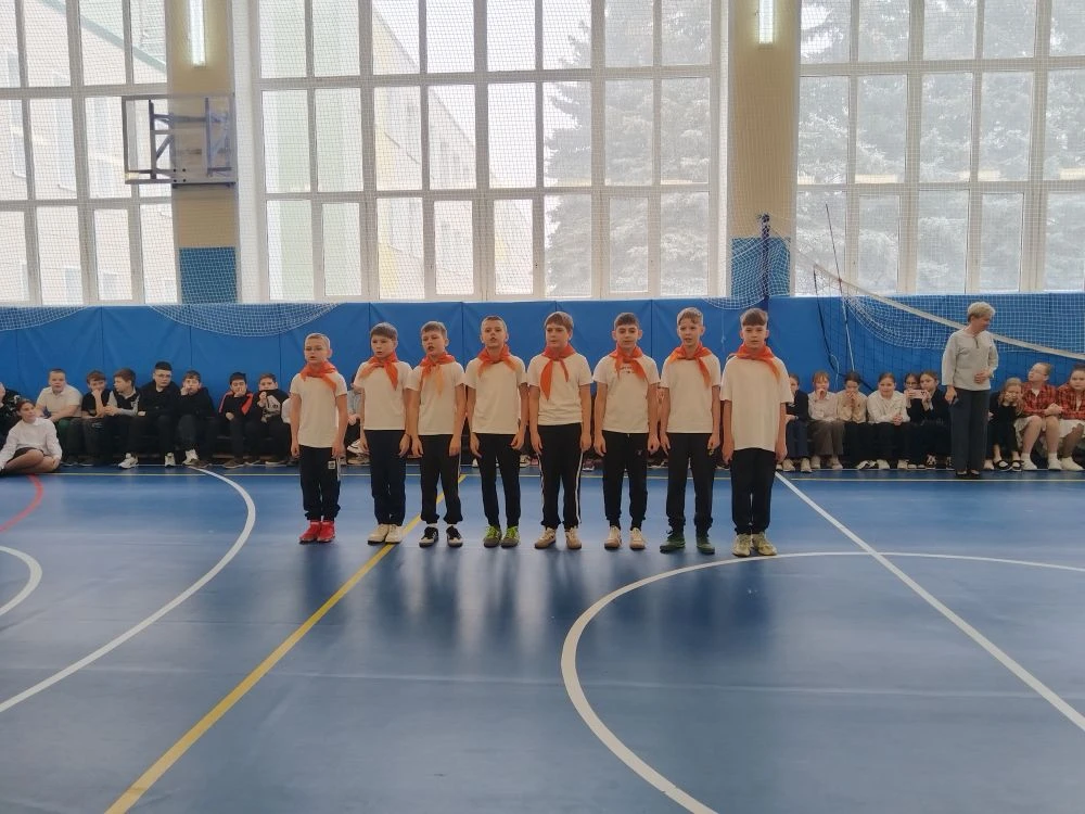 🏆 Орлята России в деле! «Сто затей для всех друзей» на ура! 🤸‍♂️  Сегодня у наших четвероклассников 