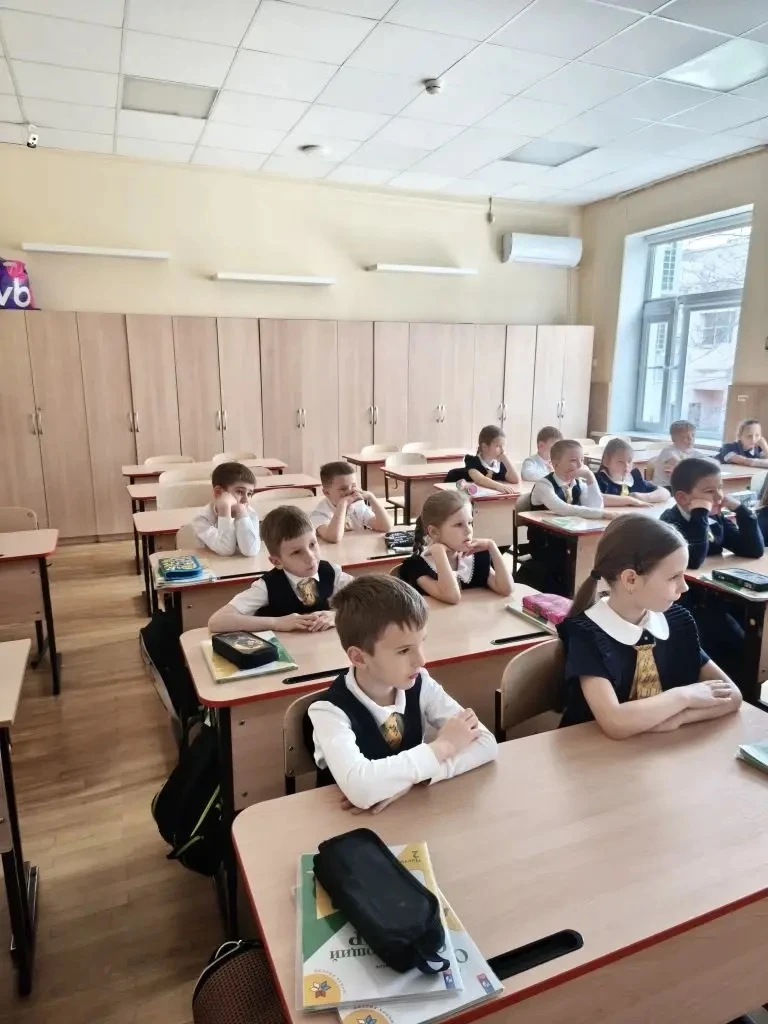 Начинаем новую рабочую неделю традиционно с Разговоров о важном. Тема сегодняшнего урока - волнение.