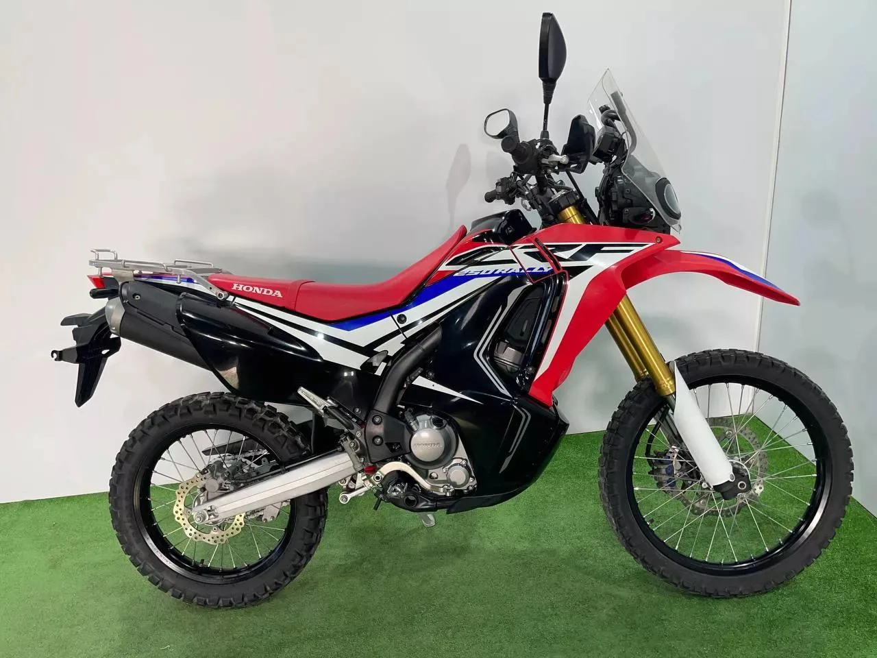 HONDA CRF250 RALLY в наличии во Владивостоке  Характеристики:  - 2017 год - объем 250 см3 - Аукцион 
