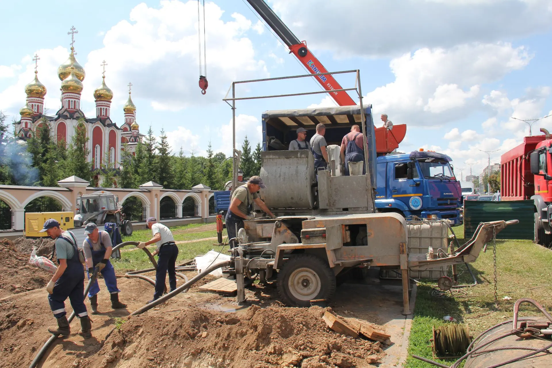 🛠️ По адресу: пр. Тракторостроителей, д. 10 проводятся плановые работы по санации трубопровода диам