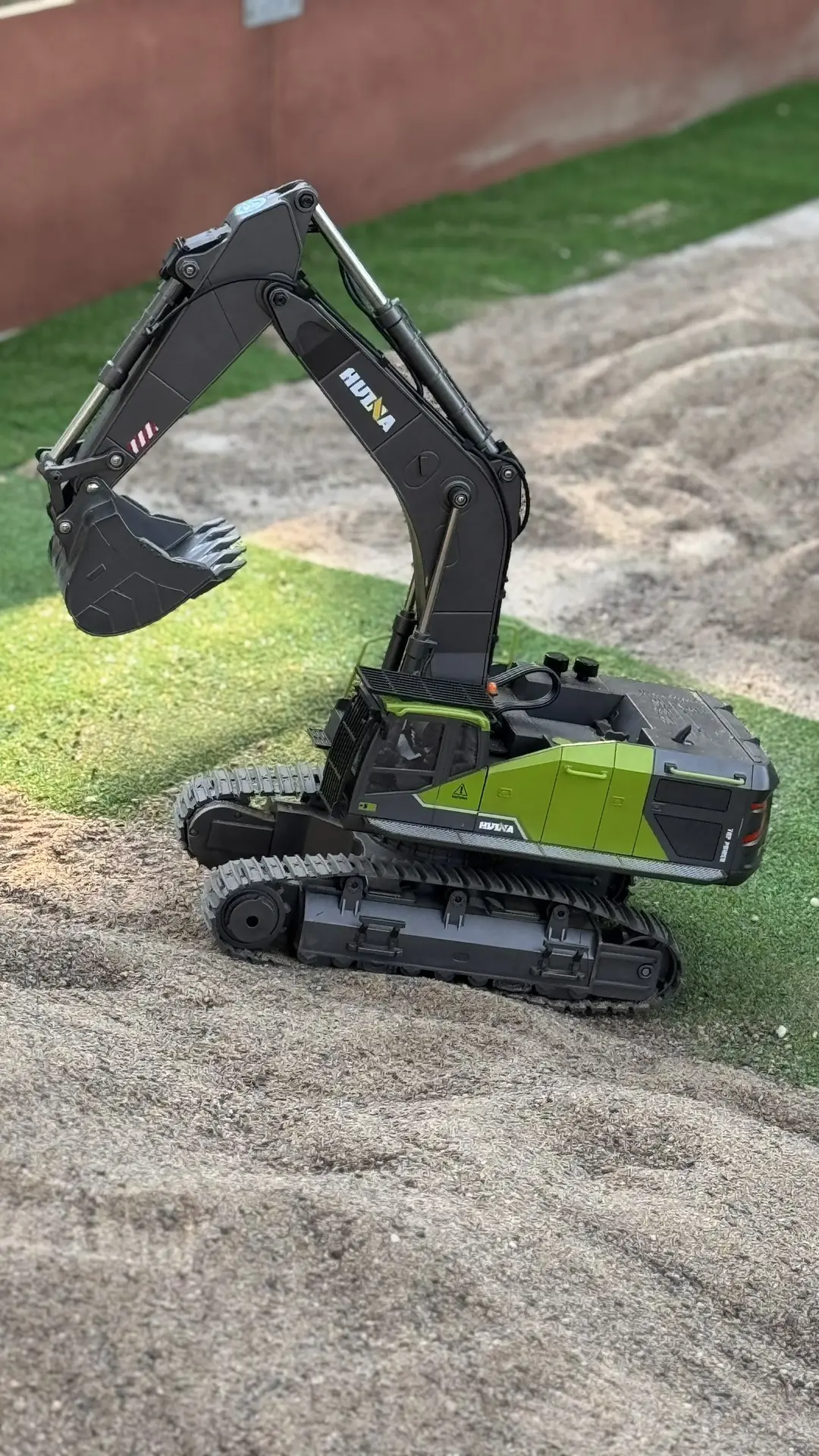 🚜 Какой мальчик не любит машинки?