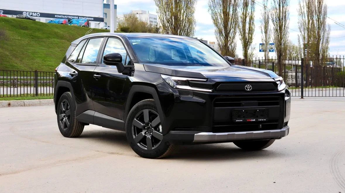 Новую Toyota RAV4 2026 уже заказывают в России. Цена в Китае меньше 2 млн!
