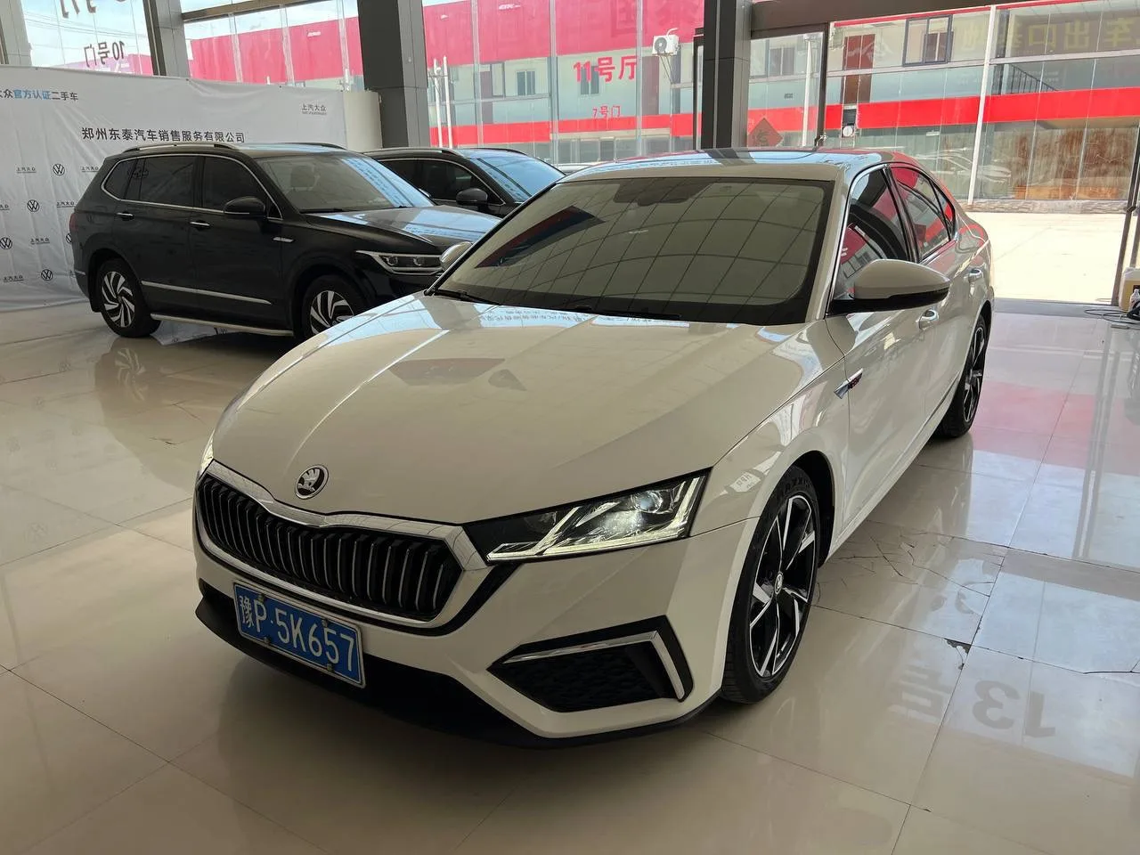 В Китае найден для клиента под заказ а/м

Бренд: Skoda
Модель: Octavia
Год: 2021
Объём двигателя, см