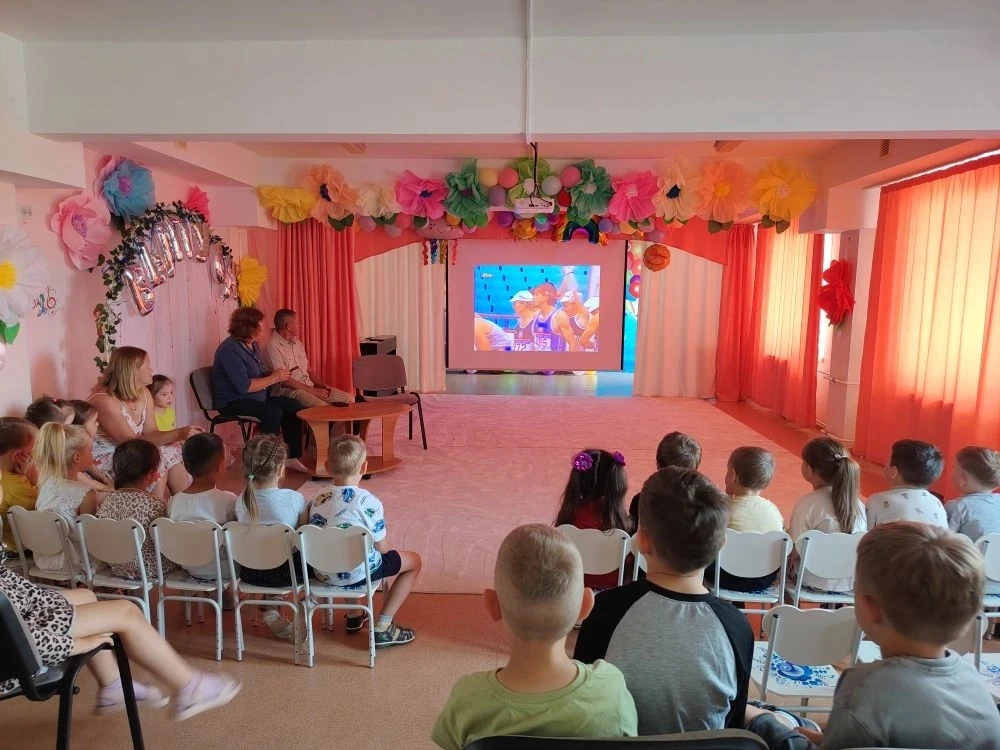 🌟 У нас в гостях — олимпийский чемпион! 🌟

У нас в гостях побывал настоящий олимпийский чемпион — 
