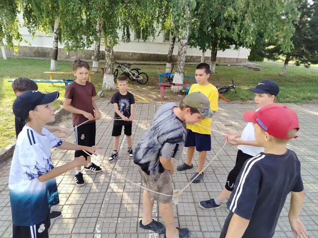На базе МБОУ СОШ №18 им. Н. П. Симоняка  ребята, посещающие площадку «Страна летних затей», стали уч