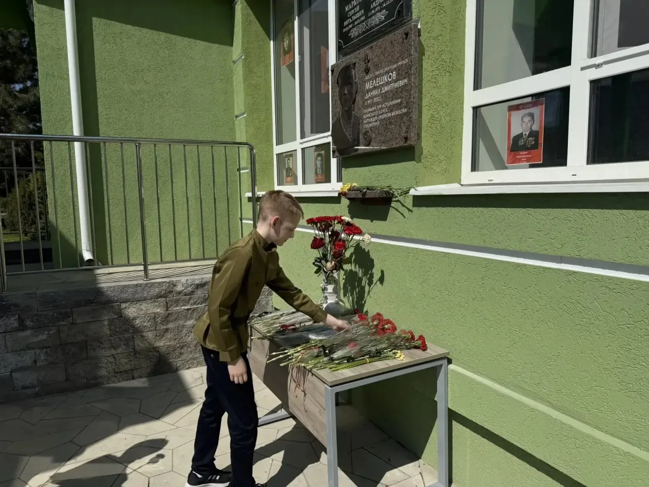 Вчера в нашей гимназии состоялось продолжение торжественных линеек памяти для учащихся 6–8 классов. 