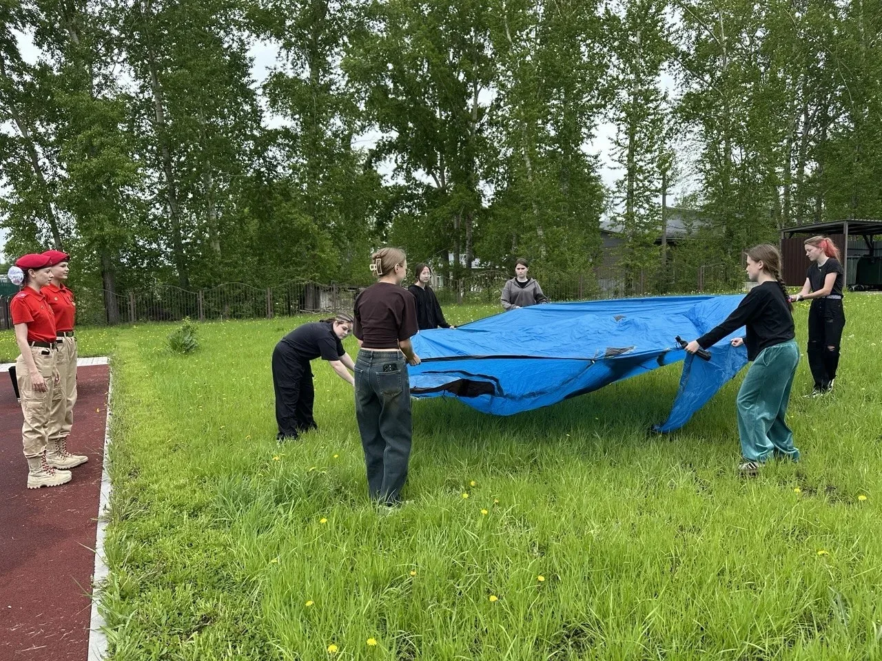 В День рождения «Юнармии» юнармейцы отряда "БАРС" им. Героя Советского Союза П.К.Поздее...