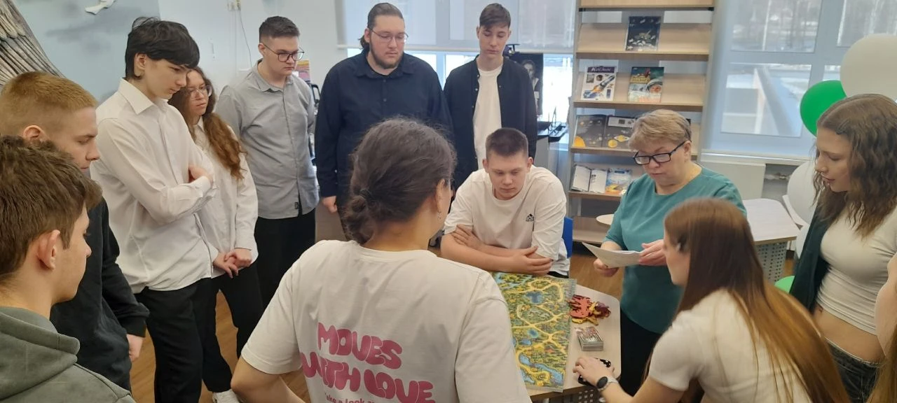 🌲 «Мансийские угодья»: путешествие в мир традиций и языка 🌲  На этой неделе ученики 9 и 10 классов о