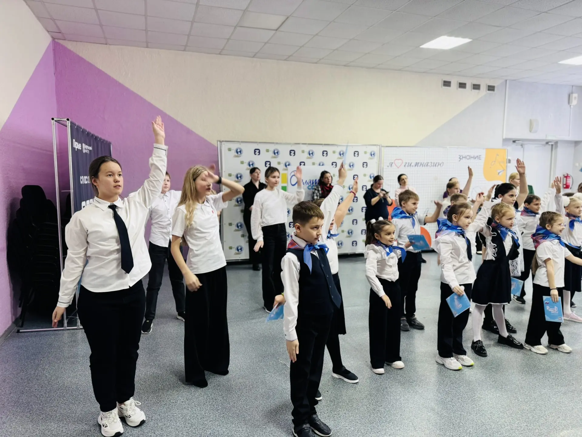 🏫 В нашей гимназии — пополнение в рядах «Орлят России»!  Сегодня состоялась торжественная церемония 