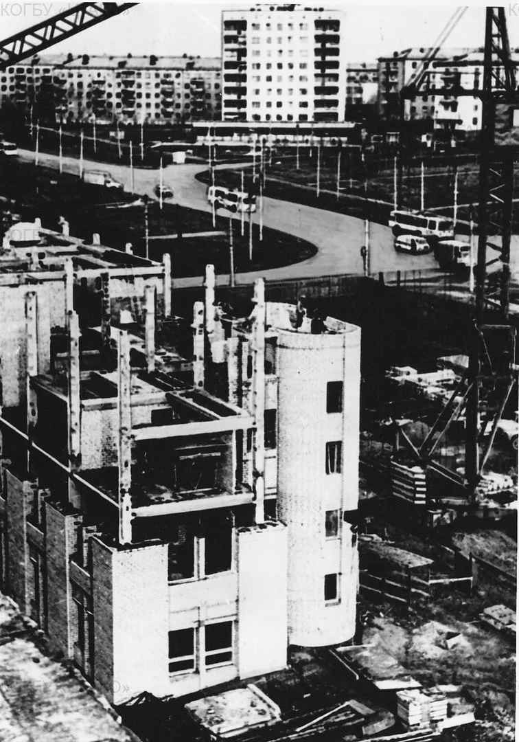 16 июля 1965 г. исполкомом Кировского горсовета принято решение о выделении земельного участка в зап
