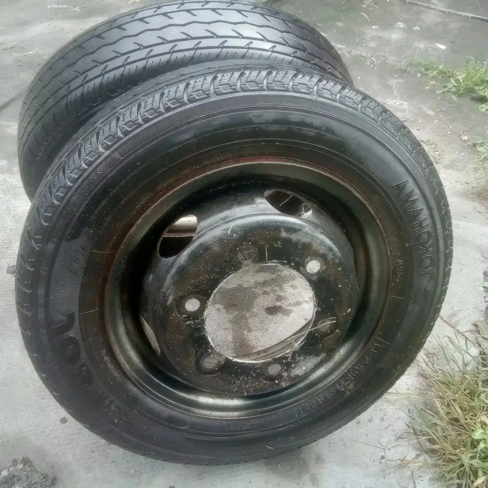 Диски грузовые R13 под шпильку с японской резинкой R13 145 8PR LT Цена за пару. 16000 р...