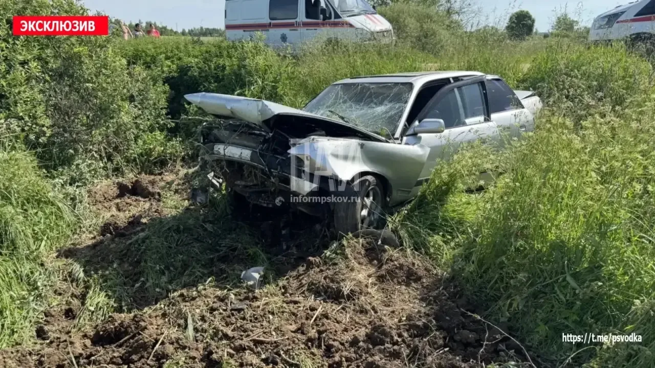 Двое мужчин погибли в ДТП под Ступино. 

В Куньинском районе возле деревни Ступино водитель Audi пот