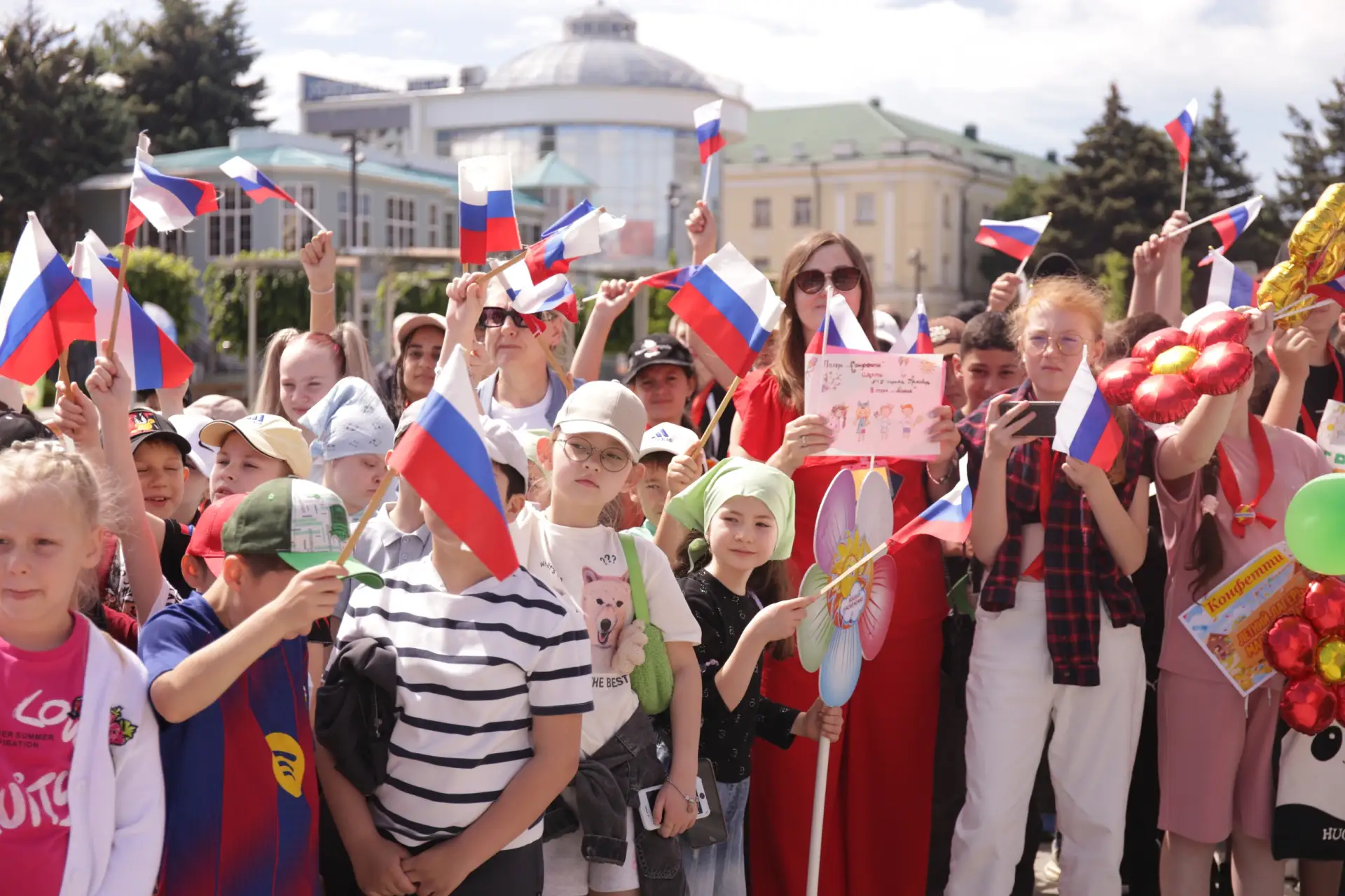 🛝 Куда пойти в Армавире сегодня и на выходных?

▫️ Пятница, 19 июня

- Концерт выходного дня
Центра