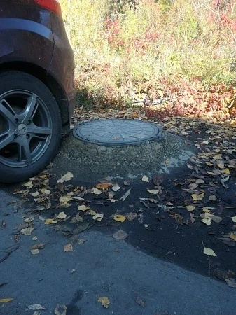 ‼️🚙 Парковка транспорта на крышках колодцев может быть опасной и нежелательной по неск...
