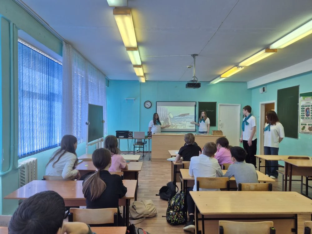 В рамках областной экологической акции "День воды" команда "Зелёные Юннаты" (руководитель Миненко Н.