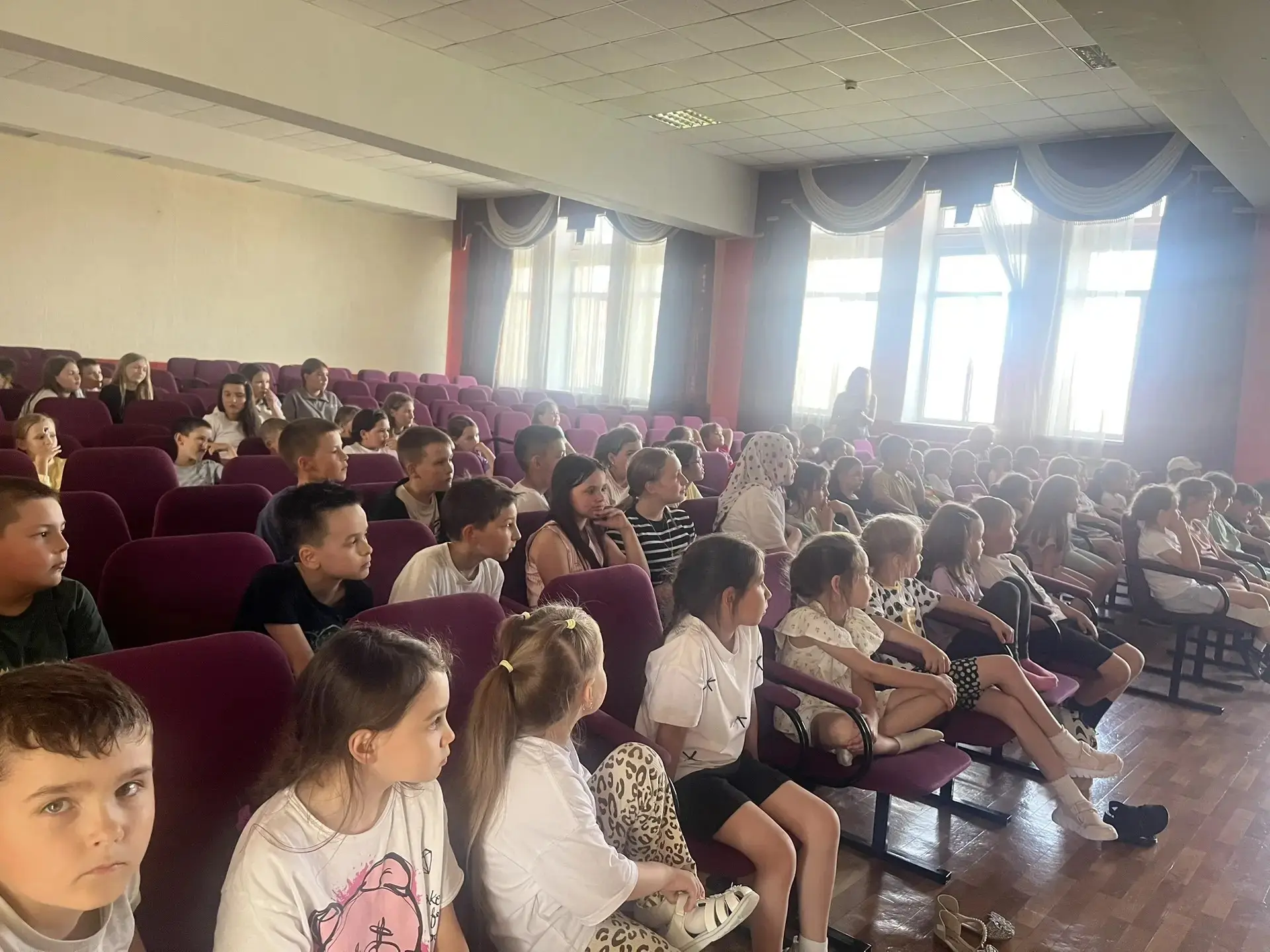 В «Маленькой стране» показали фильм «Цена легких денег»