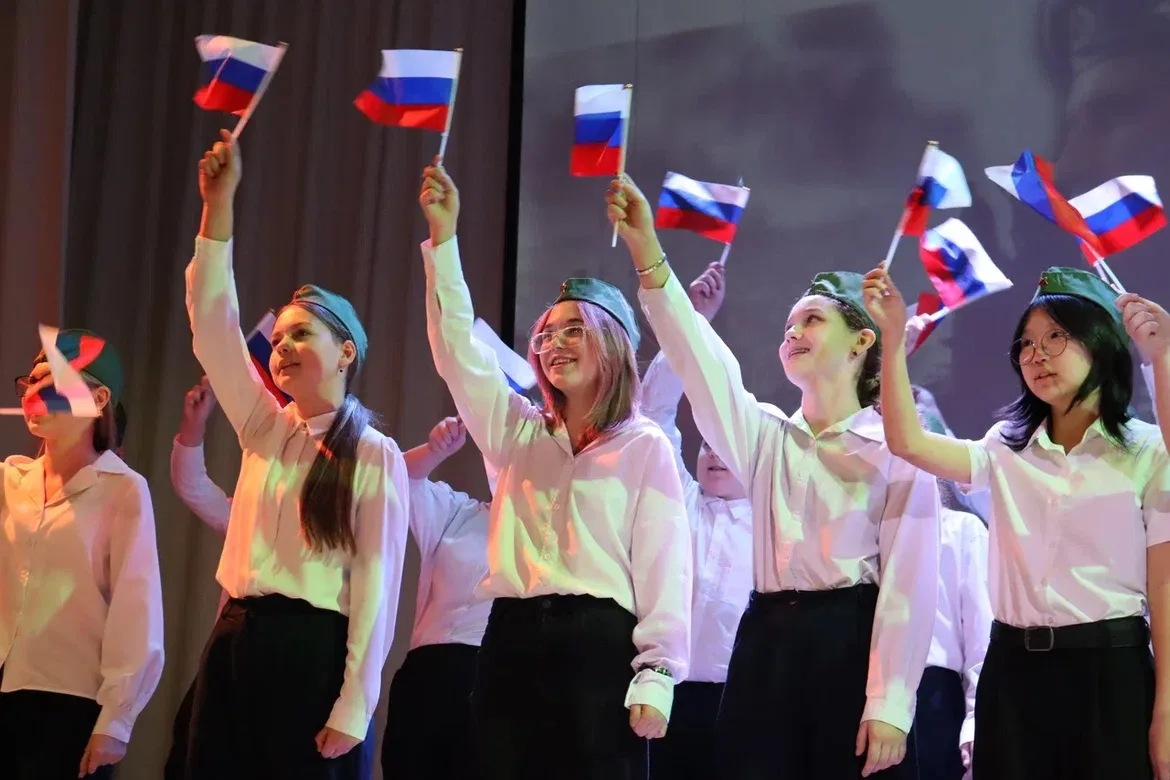 Фестиваль «Мелодии Победы»: песни, которые объединяют поколения 🇷🇺🎶  На этой неделе в нашей школе дл