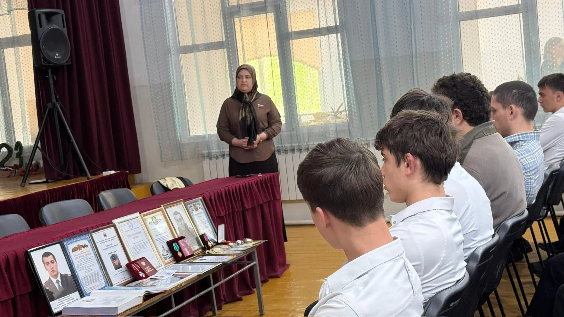 🌟 «Мы храним память о героях»: Урок Мужества от матери Героя  🗓️В стенах нашей гимназии прошёл трога