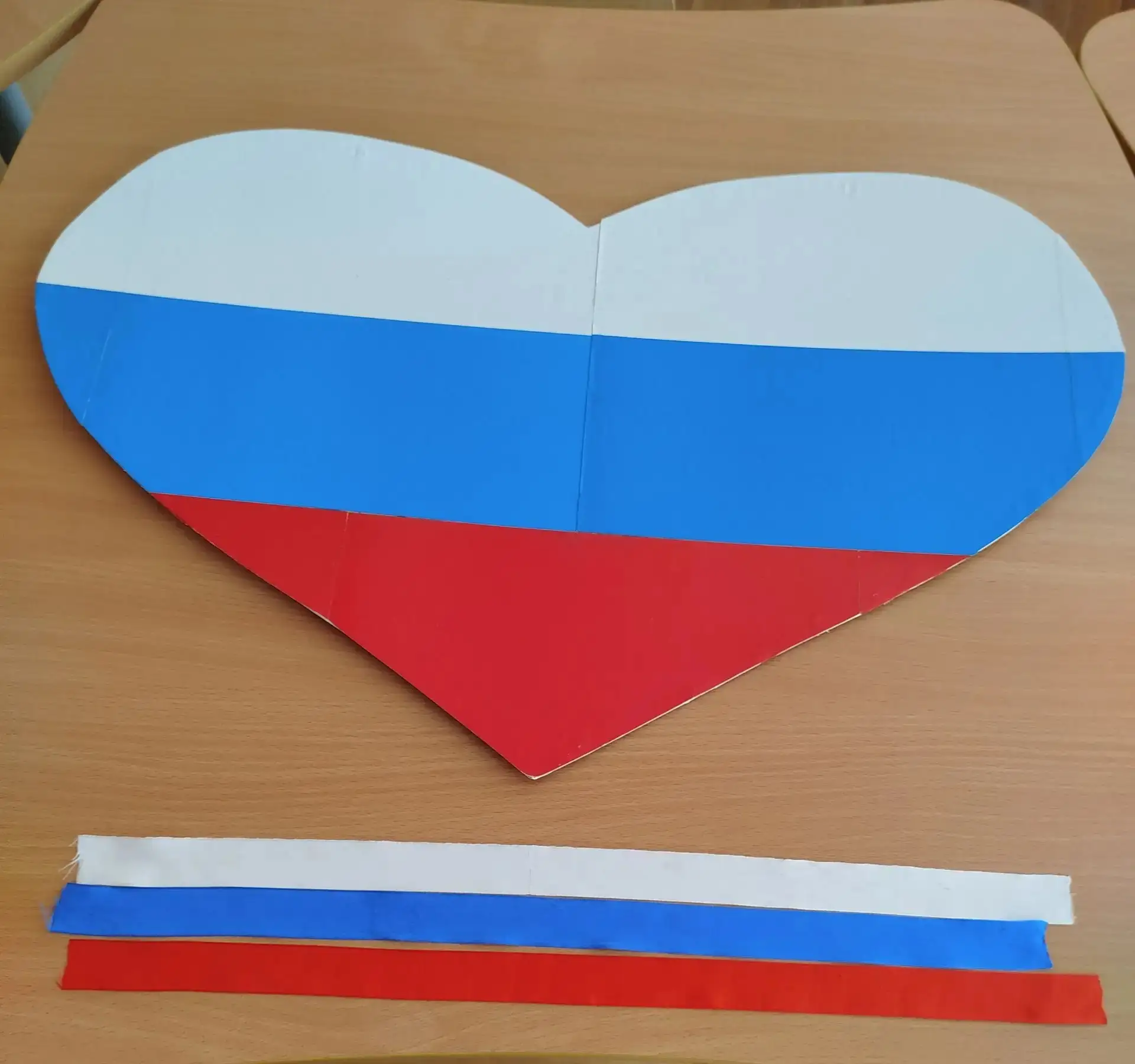 В преддверии Дня Государственного флага Российской Федерации в ДОУ прошёл цикл патриоти...