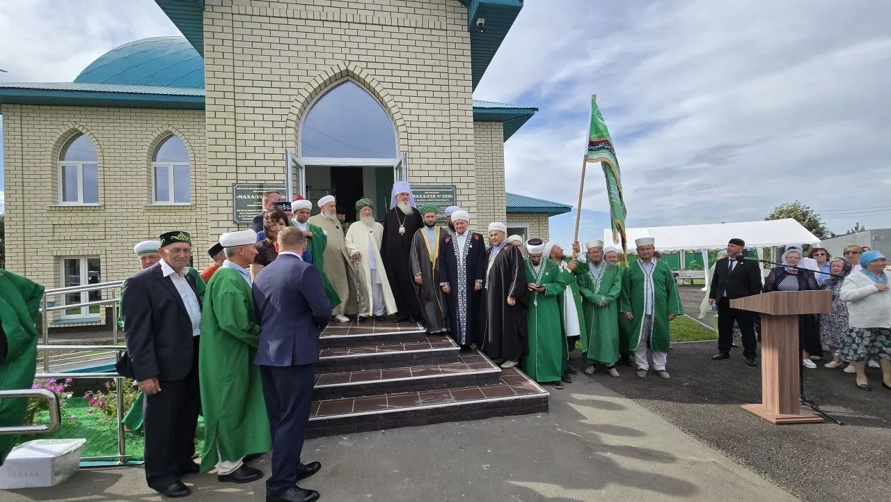 В Оренбургской области открыли две новые мечети с участием руководства азербайджанской ...