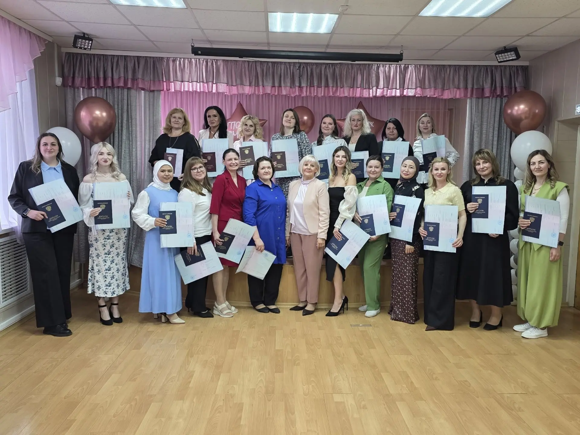 💐Выпускной вечер очно-заочного отделения специальности «Сестринское дело»🎓

⭐️ Этот выпуск — особе