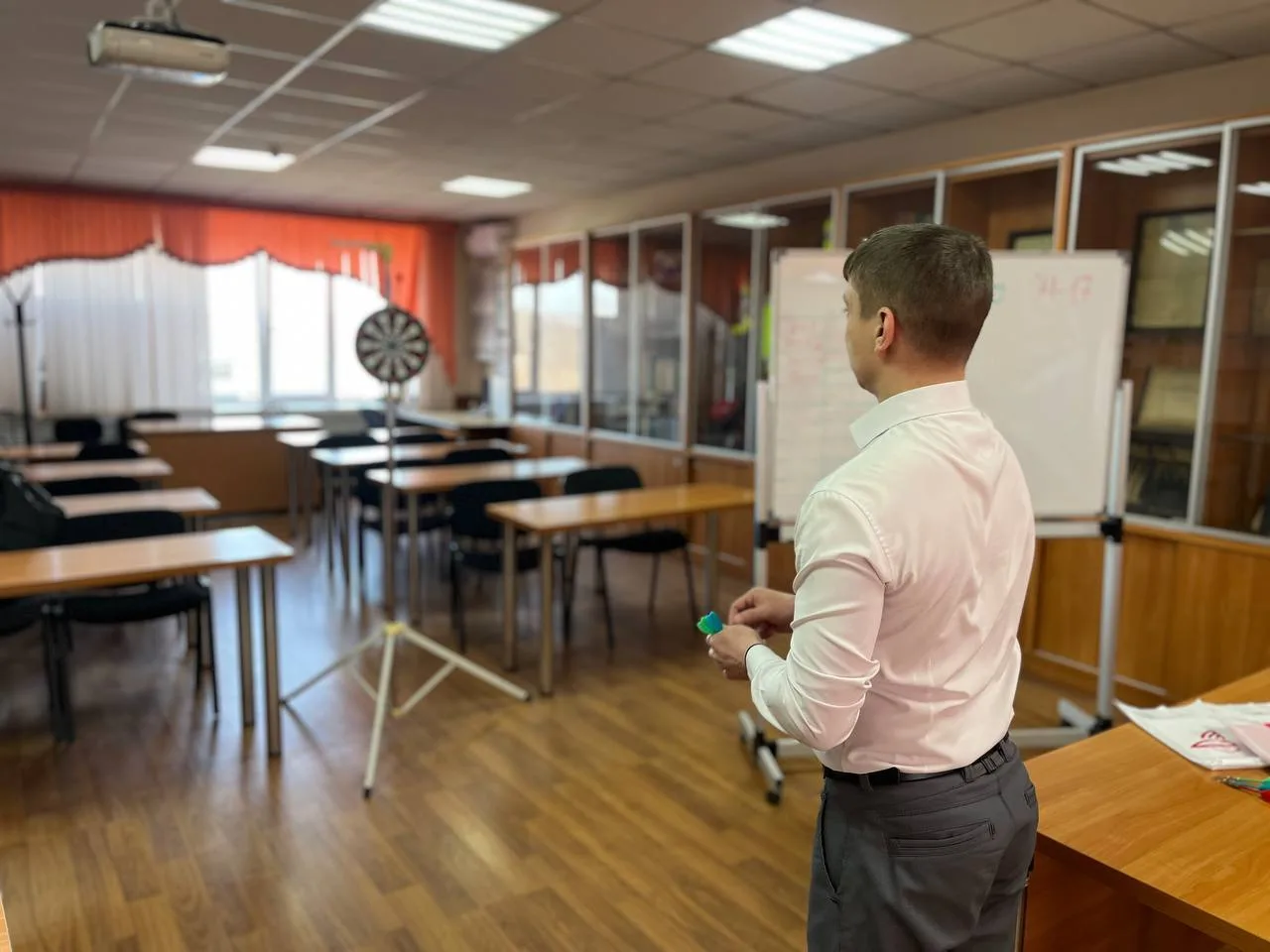 💢 Профсоюзный комитет Беловской дистанции электроснабжения организовал турнир по дартсу.