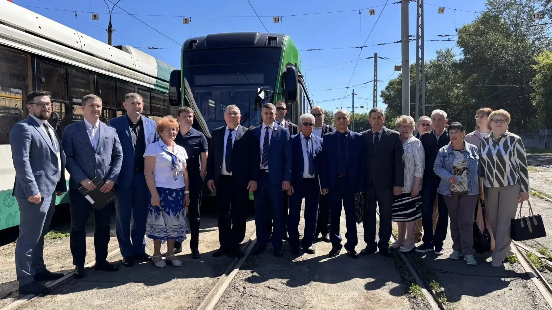 Машина времени на территории ЧелябГЭТ:
от XVIII века до метротрама! 🚋⚡️

Трамвайное депо стало глав