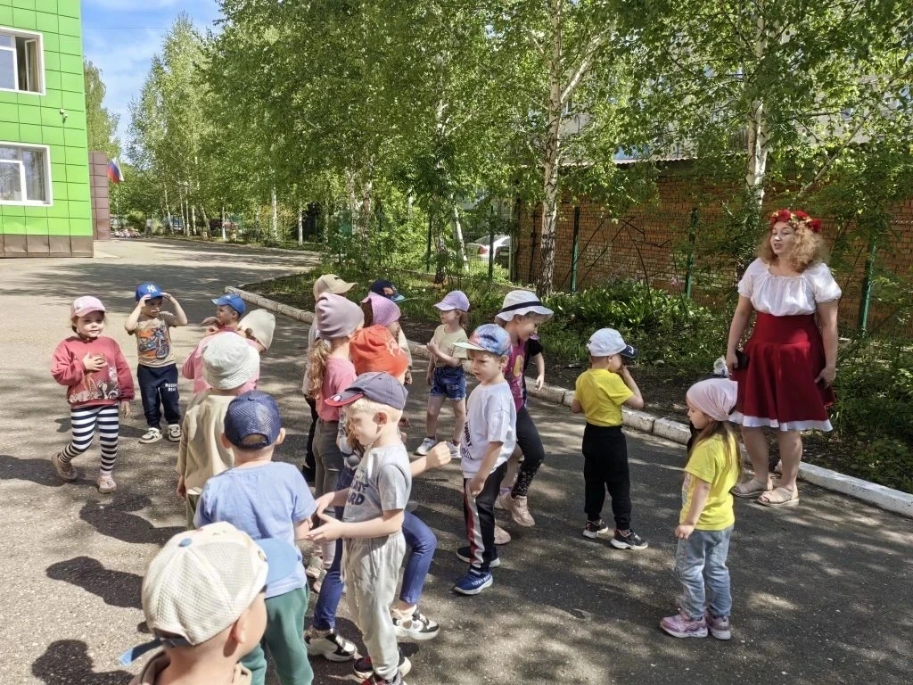 ☀️ В главном корпусе детского сада прошёл ЛЕТНИЙ праздник «Здравствуй лето!»