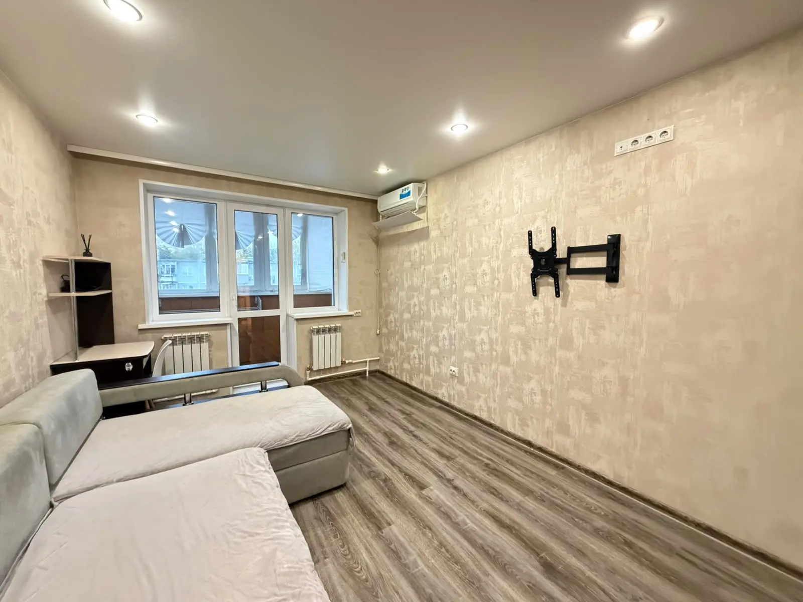 2-комн · 43.7 м² · 5/5 эт.