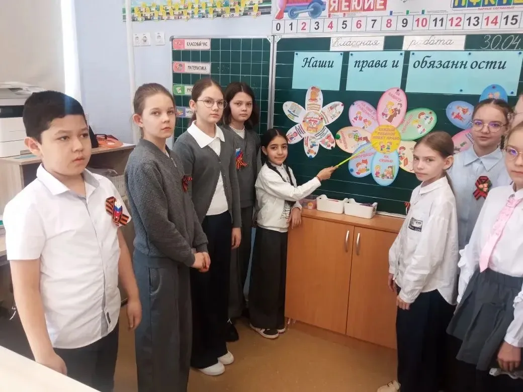 🛡️ В рамках Единого дня профилактики в нашей школе прошли важные и полезные классные часы.  Сегодня 