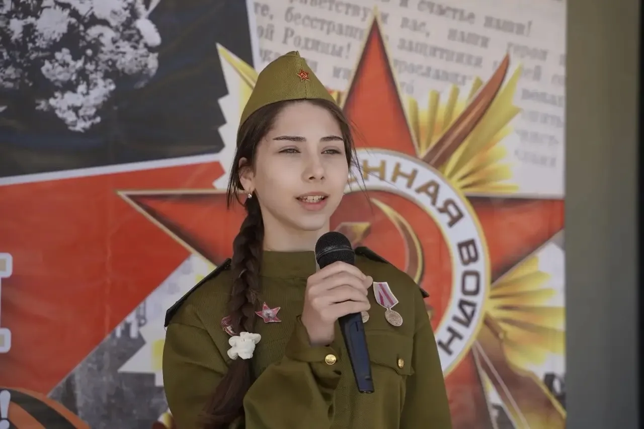 Накануне великого Дня Победы в Гимназии №1 имени Героя Советского Союза Юсупа Акаева состоялось торж