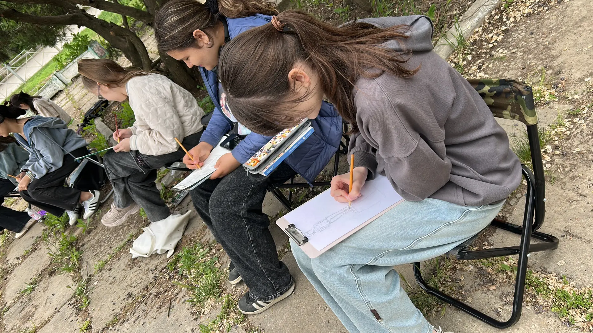 В Нефтекумской детской художественной школе начался «Пленэр»🖼️👩🏼‍🎨🎨🖌️