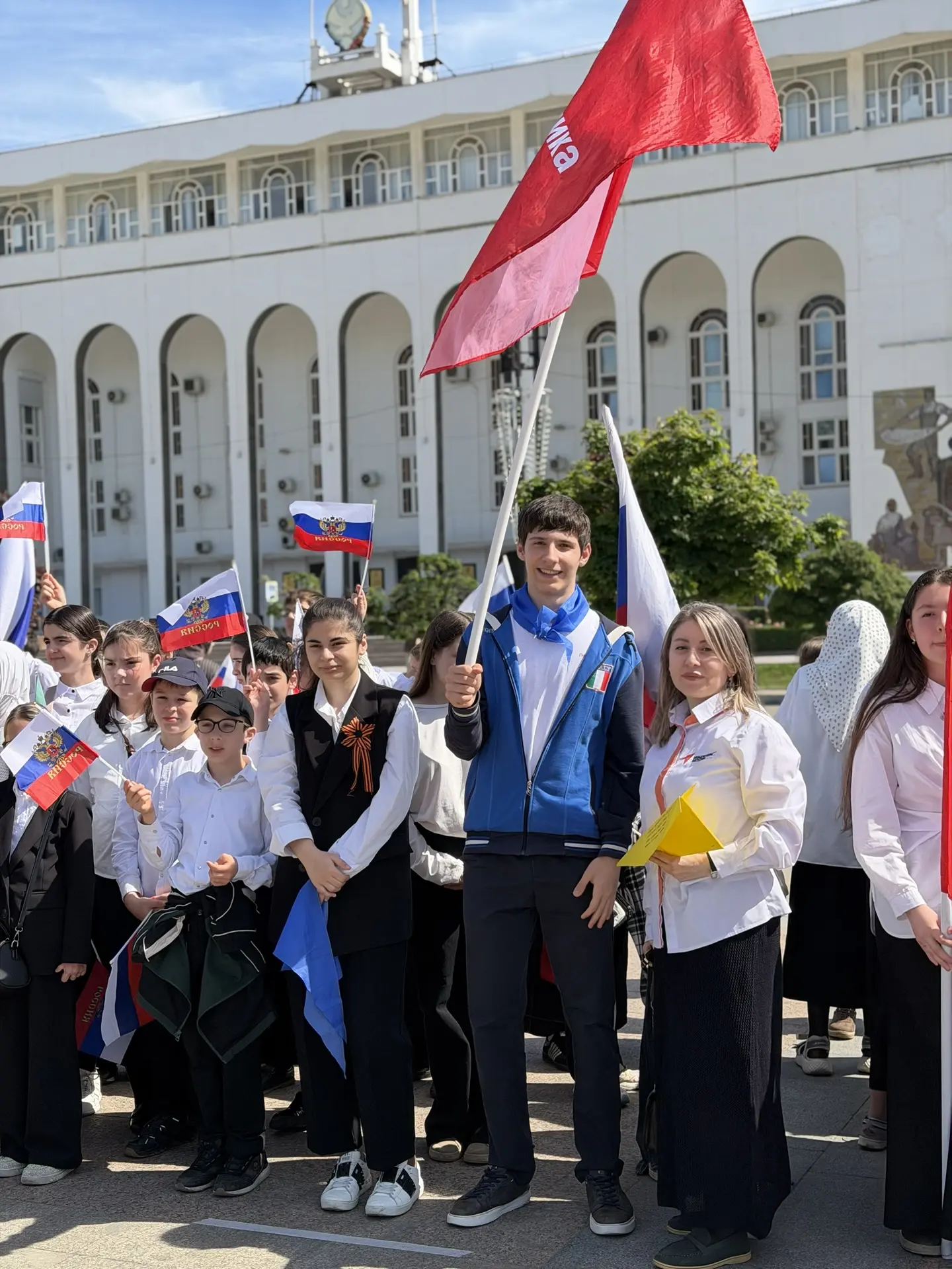 Сегодня наши дети с гордостью и достоинством приняли участие в торжественном параде нас...