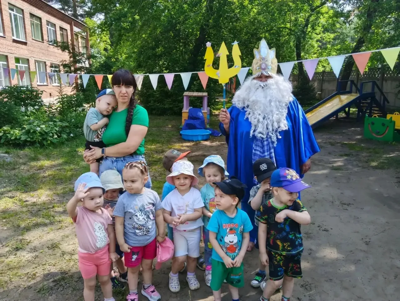 Сегодня, 17 июля, в нашем детском саду прошел праздник "День Нептуна"👍🎉👏. 

В гости к нашим ребят