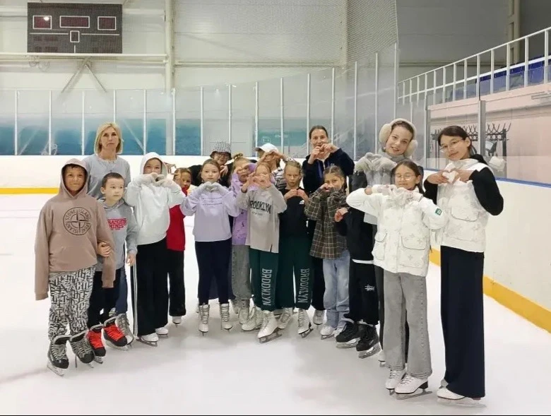 🎉 День, полный драйва и улыбок! ⛸️🌳
Сегодняшний день в пришкольном лагере был просто невероятным! 