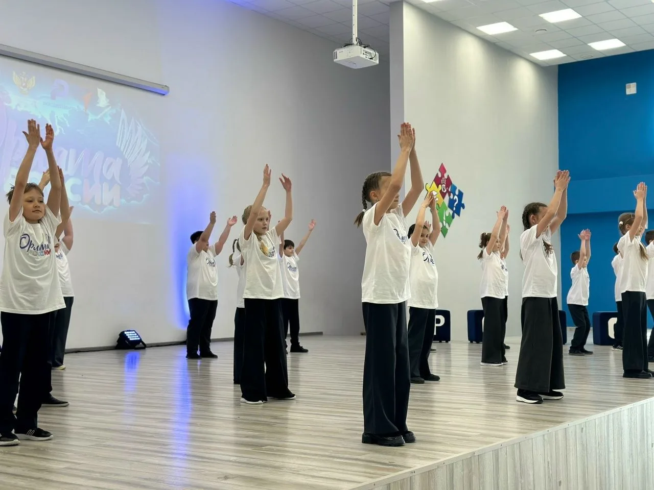 🌟6 февраля в нашей школе прошло посвящение первоклассников в "Орлята России"! Этот день стал по-наст