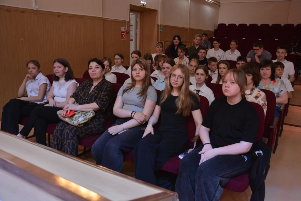 📚 В Глубоком отметили День славянской письменности встречей с поэтом и писателем Н. Дернович  ✅ Кажд