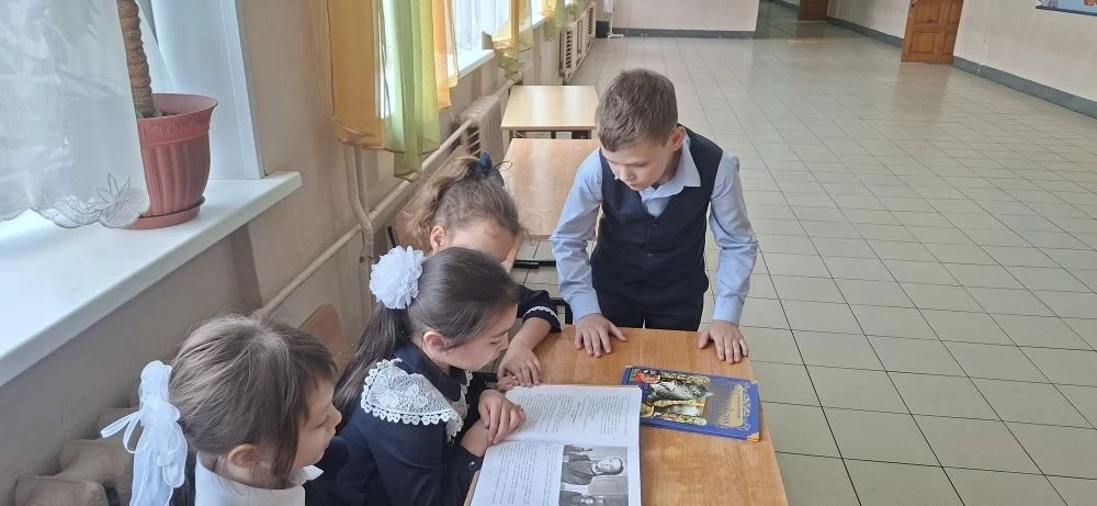 «Книги оживают: Гимназия  отпраздновала праздник литературы»  В эти майские  дни гимназия №6 преврат